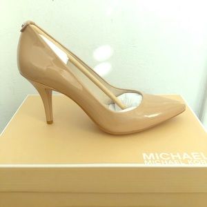 MICHAEL KORS FLEX MID PUMP